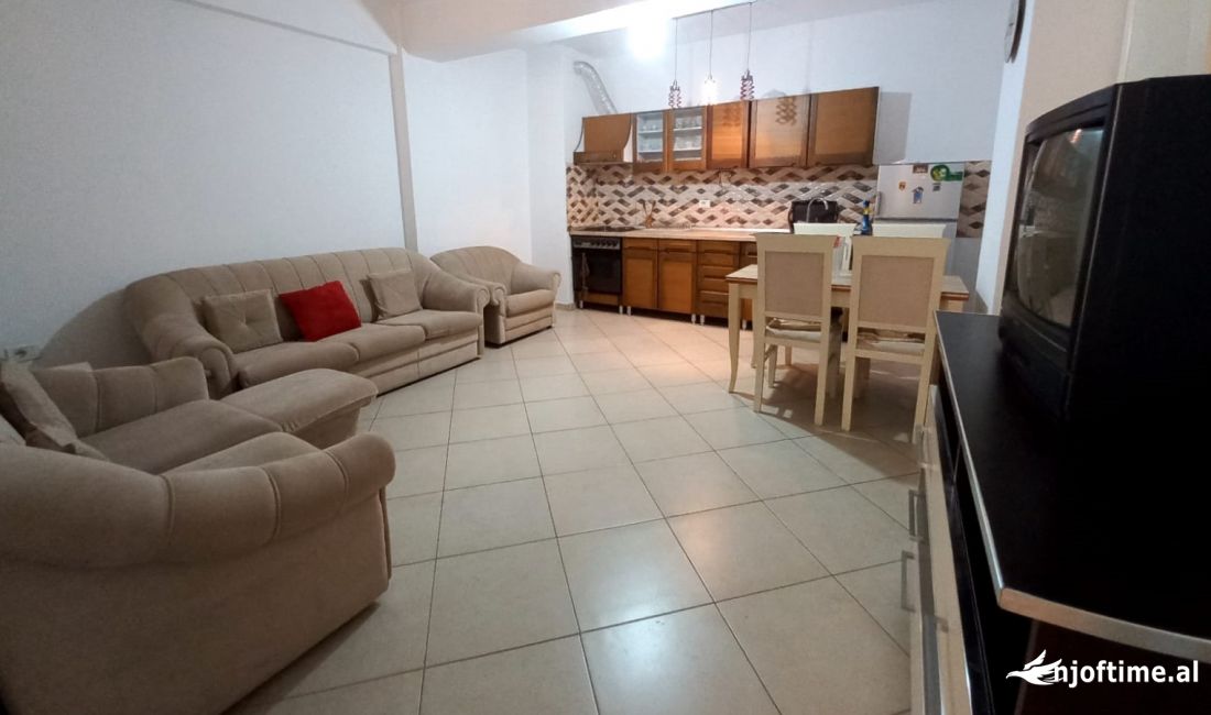 Shtepi me qera Apartament ne Tirane, 1+1, Mobilimi E mobiluar, Pagesa 42,000  Leke.