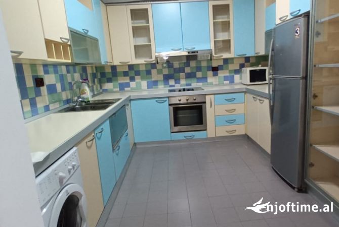 Shtepi me qera 2+1 ne Tirane - 800 Euro