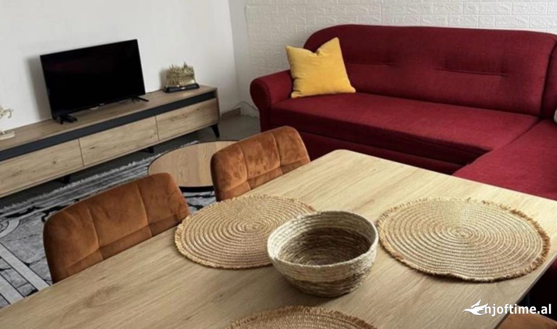 Shtepi me qera Apartament ne Tirane, 1+1, Mobilimi E mobiluar, Pagesa 45,000  Leke.