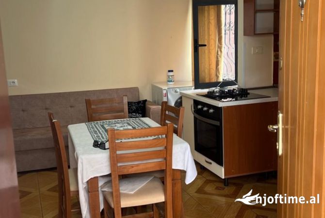 Shtepi me qera 1+1 ne Tirane - 400 Euro
