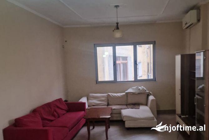 Shtepi me qera 2+1 ne Tirane - 500 Euro