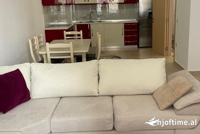 Shtepi me qera 3+1 ne Tirane - 850 Euro
