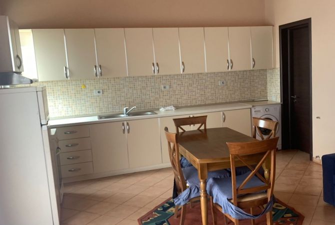 Shtepi me qera 2+1 ne Tirane - 45,000 Leke