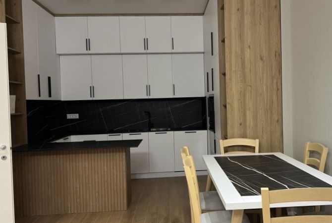 Shtepi me qera 2+1 ne Tirane - 700 Euro