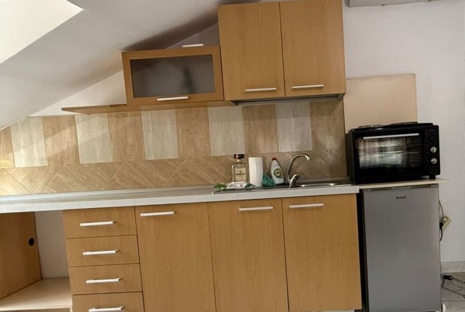 Shtepi me qera 1+1 ne Tirane - 39,000 Leke