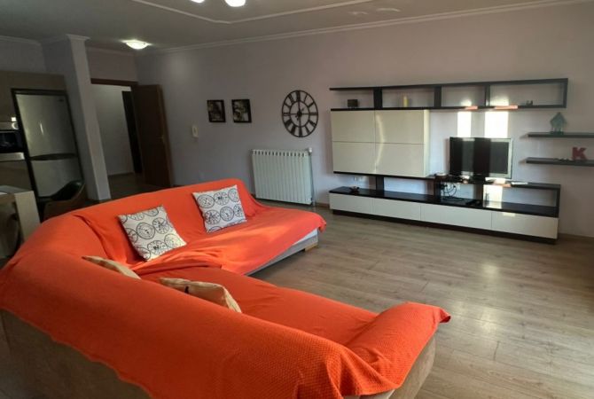Shtepi me qera 2+1 ne Tirane - 650 Euro