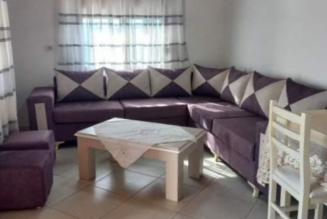 Shtepi me qera 2+1 ne Tirane - 40,000 Leke