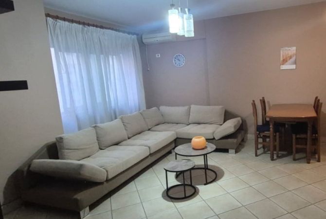Shtepi me qera 2+1 ne Tirane - 70,000 Leke