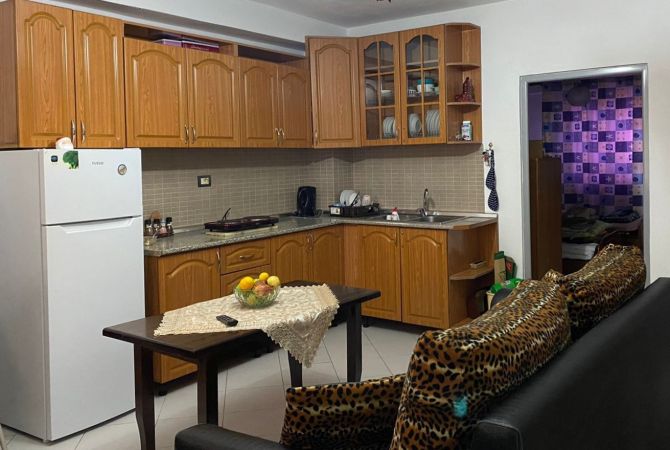 Shtepi me qera 1+1 ne Tirane - 35,000 Leke