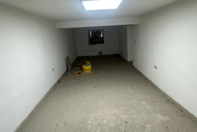 Business Property for Rent 1+1 in Tirana - 460 Euro