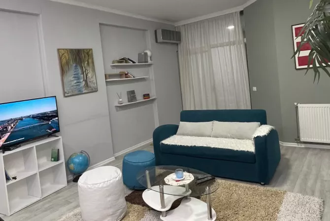 Shtepi me qera 1+1 ne Tirane - 65,000 Leke