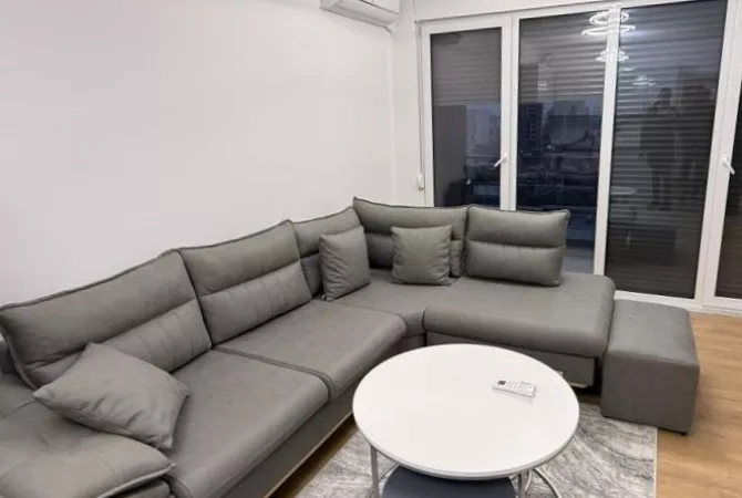 Shtepi me qera 2+1 ne Tirane - 650 Euro