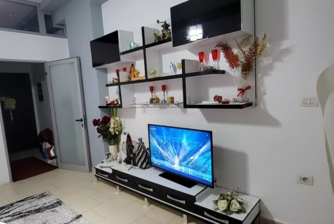 Shtepi me qera 2+1 ne Tirane - 50,000 Leke