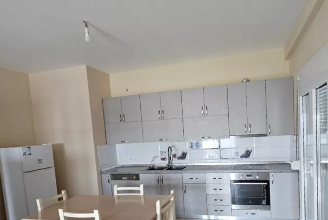 Shtepi me qera 3+1 ne Tirane - 55,000 Leke