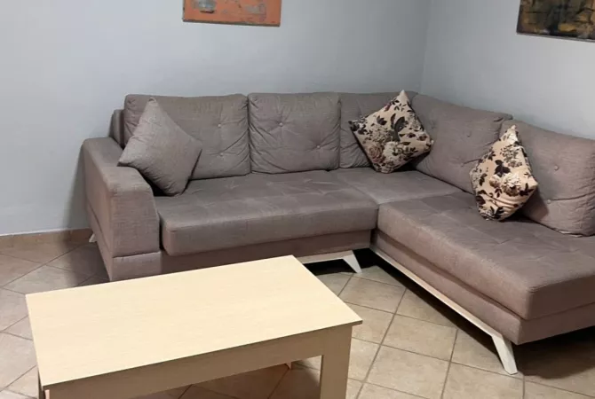 Shtepi me qera 1+1 ne Tirane - 50,000 Leke