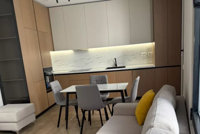 Shtepi me qera 2+1 ne Tirane - 750 Euro