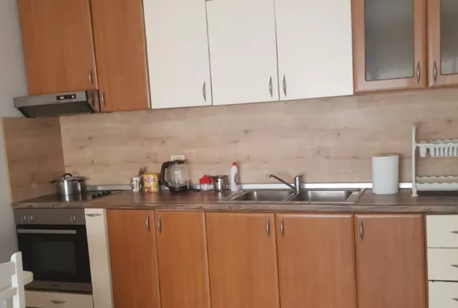 Shtepi me qera 2+1 ne Tirane - 620 Euro