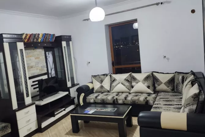 Shtepi me qera 3+1 ne Tirane - 40,000 Leke