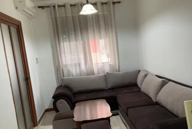 Shtepi me qera 1+1 ne Tirane - 55,000 Leke