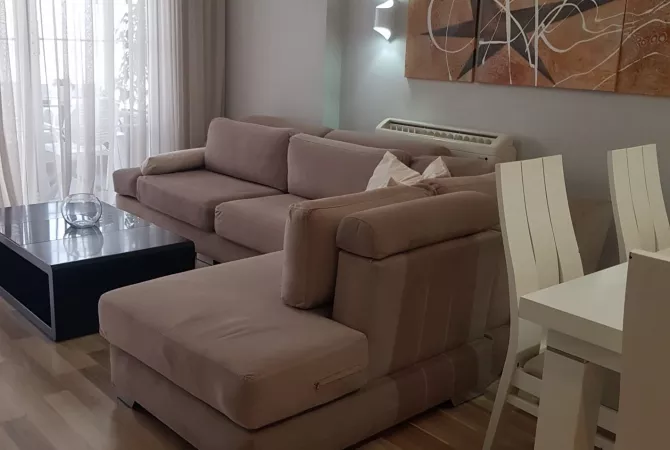 Shtepi me qera 2+1 ne Tirane - 1,000 Euro