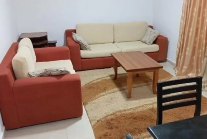Shtepi me qera 1+1 ne Tirane - 40,000 Leke