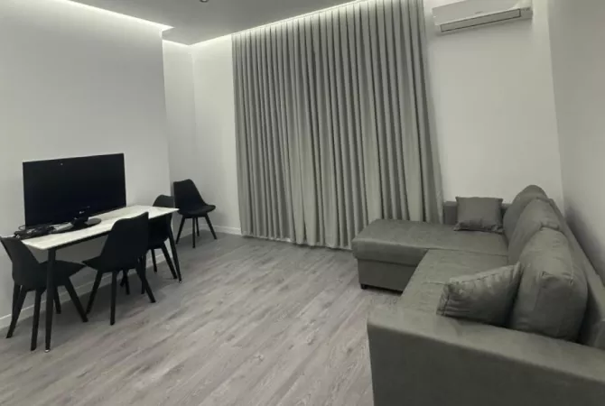 Shtepi me qera 1+1 ne Tirane - 700 Euro