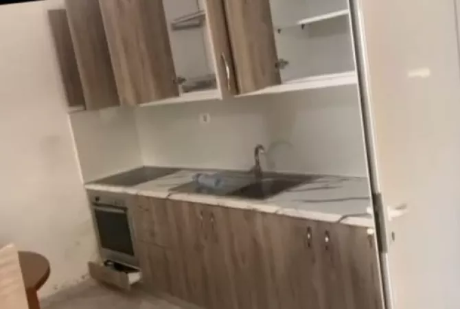 Shtepi me qera 2+1 ne Tirane - 50,000 Leke