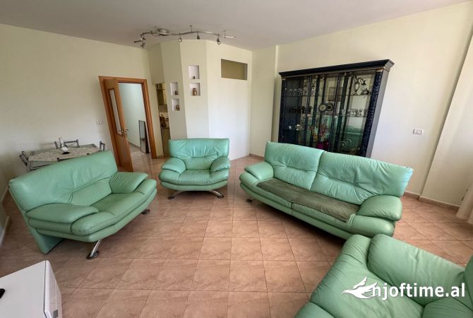 Shtepi me qera 2+1 ne Durres - 430 Euro