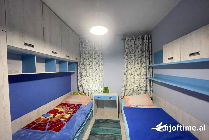 Shtepi me qera Apartament ne Tirane, 2+1, Mobilimi E mobiluar, Pagesa 550  Euro.