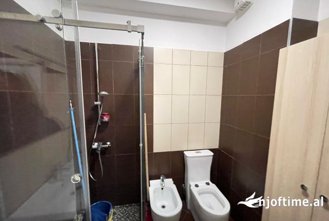 Shtepi me qera 2+1 ne Tirane - 550 Euro