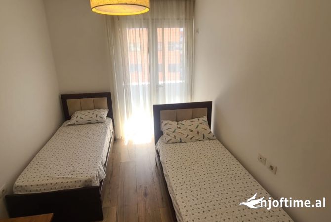 Shtepi me qera 2+1 ne Tirane - 50,000 Leke