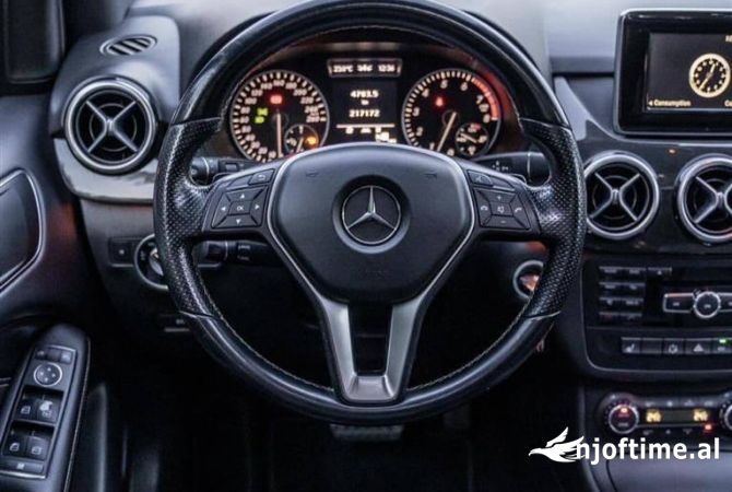 Cars for sale in Fier, Mercedes-Benz, 2013 Benzine,Kambio Automatik Payment 8,500  Euro.