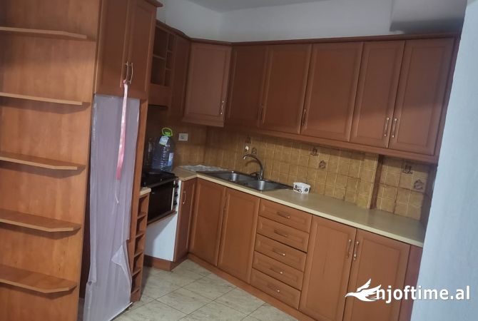Shtepi me qera 2+1 ne Tirane - 600 Euro