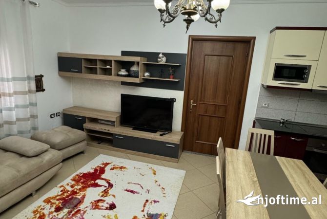 Shtepi me qera 2+1 ne Tirane - 500 Euro