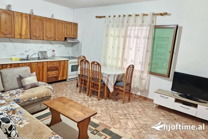 Shtepi me qera 2+1 ne Tirane - 400 Euro