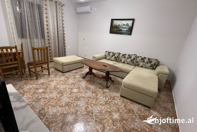 Shtepi me qera 2+1 ne Tirane - 500 Euro