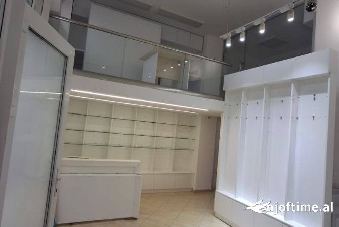 Ambient biznesi me qera 1+1 ne Tirane - 400 Euro