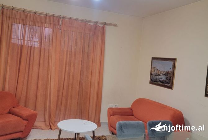 Shtepi me qera 2+1 ne Tirane - 600 Euro