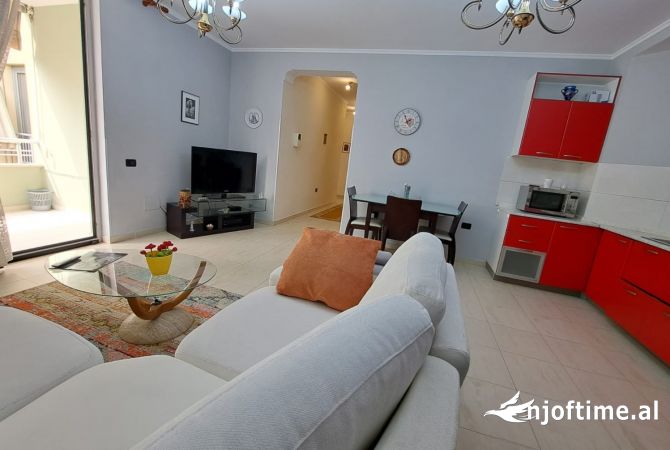 Shtepi me qera 2+1 ne Tirane - 700 Euro