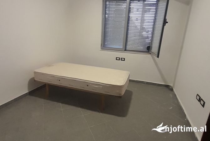 Shtepi me qera 2+1 ne Tirane - 350 Euro