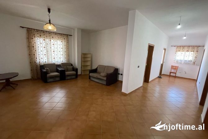 Shtepi me qera 2+1 ne Tirane - 350 Euro