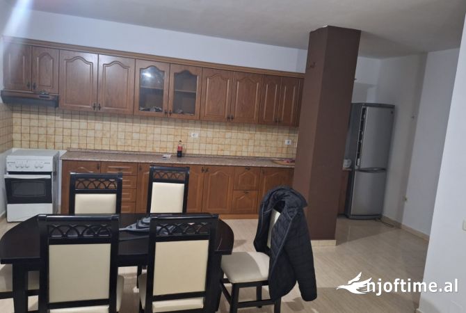 Shtepi me qera 2+1 ne Tirane - 550 Euro