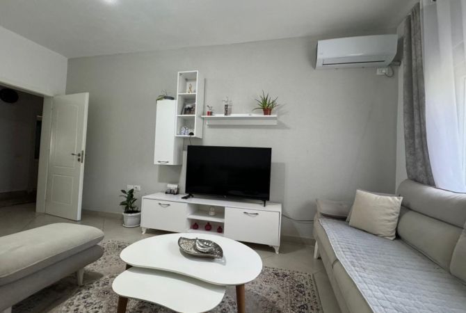 Shtepi me qera 2+1 ne Tirane - 600 Euro