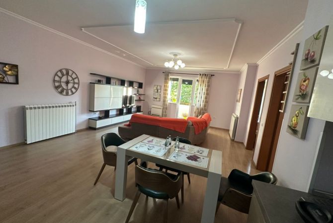Shtepi me qera 2+1 ne Tirane - 650 Euro