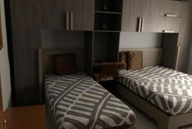 Shtepi me qera 2+1 ne Tirane - 550 Euro