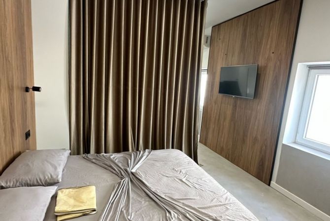 Shtepi ne shitje Apartament ne Tirane, Garsoniere, Mobilimi E mobiluar, Pagesa 220,000  Euro.