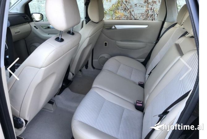 Auto in Vendita  a Tirana - 3,200 Euro
