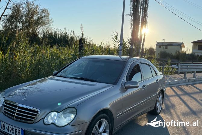 Makina ne shitje ne Lushnje, Mercedes-Benz, 2004 gasoline-gas,Kambio Manual Pagesa 4,000  Euro.