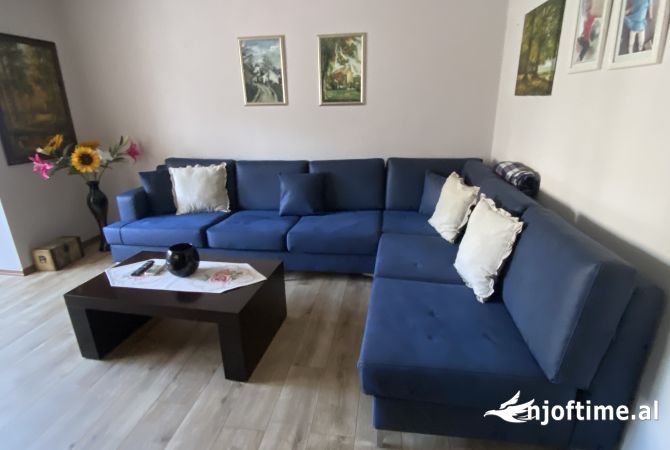 Mobilje dhe Elektroshtepiake  ne Tirane - 45,000 Leke
