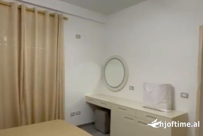 Shtepi me qera 2+1 ne Tirane - 750 Euro